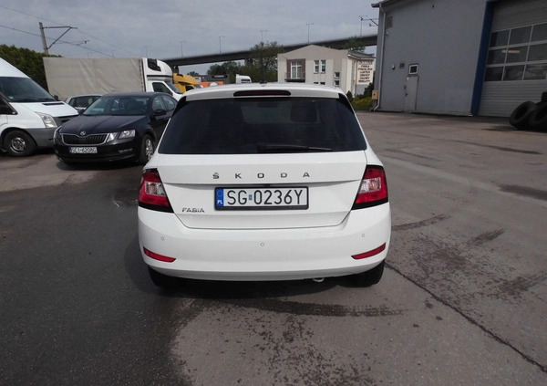 Skoda Fabia cena 37000 przebieg: 183600, rok produkcji 2020 z Mrocza małe 137